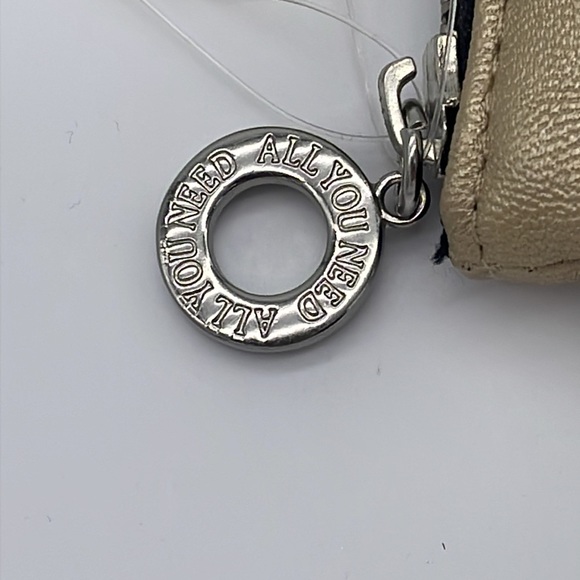 Nordstrom ‘All You Need’ Cosmetic Case - NWT - Picture 2 of 6